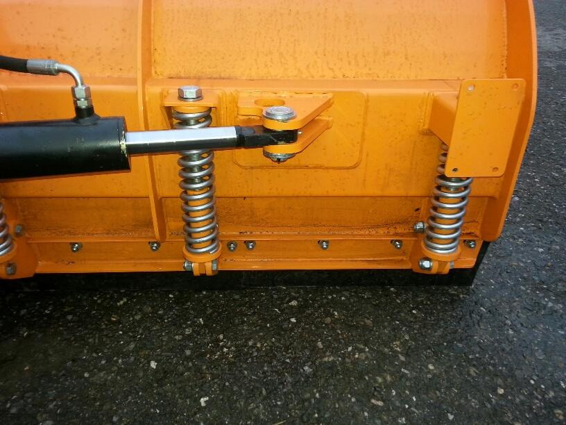 Schneeschild 2,6m Komatsu Atlas Schlepper Radlader Hoflader - Lame à neige: photos 5 Schneeschild 2,6m Komatsu Atlas Schlepper Radlader Hoflader - Lame à neige: photos 5