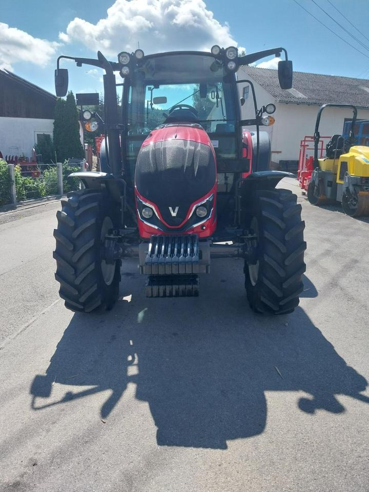 Valtra A85 Schlepper Traktor Bulldog - Tracteur agricole: photos 2 Valtra A85 Schlepper Traktor Bulldog - Tracteur agricole: photos 2