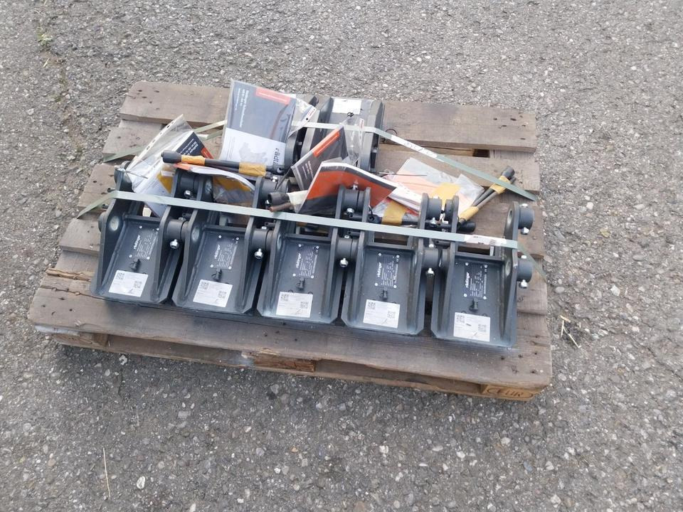 Neuen Schnellwechsler MS 01 Rädlinger 1 - 2 to Minibagger Komatsu - Attache rapide pour Mini pelle: photos 1 Neuen Schnellwechsler MS 01 Rädlinger 1 - 2 to Minibagger Komatsu - Attache rapide pour Mini pelle: photos 1