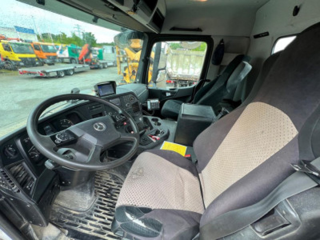 MERCEDES-BENZ Arocs 3240 B 8x4 Betonmischer Deutsch Top AP Achsen - Camion: photos 5 MERCEDES-BENZ Arocs 3240 B 8x4 Betonmischer Deutsch Top AP Achsen - Camion: photos 5