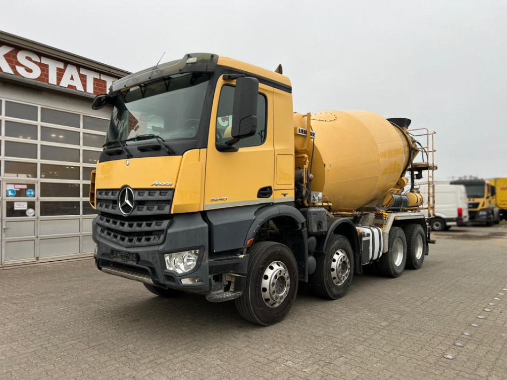 MERCEDES-BENZ Arocs 3240 B 8x4 Betonmischer Deutsch Top Liebherr - Camion: photos 1 MERCEDES-BENZ Arocs 3240 B 8x4 Betonmischer Deutsch Top Liebherr - Camion: photos 1