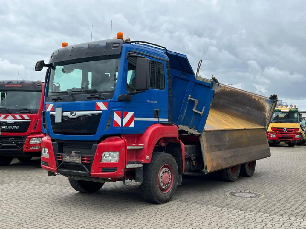 MAN TG-S 26.500 6x6 BB 3-Achs Allradkipper Bordmatik - Camion benne: photos 1 MAN TG-S 26.500 6x6 BB 3-Achs Allradkipper Bordmatik - Camion benne: photos 1