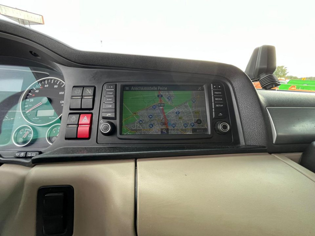 MAN TG-X 26.460 6x2-2 BL Pritsche Kran PK 24.001 Funk Lenk - Camion plateau, Camion grue: photos 4 MAN TG-X 26.460 6x2-2 BL Pritsche Kran PK 24.001 Funk Lenk - Camion plateau, Camion grue: photos 4