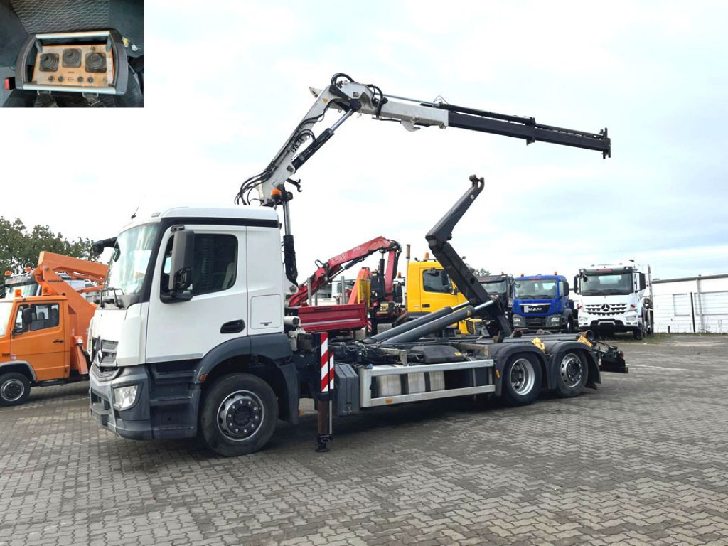 Camion ampliroll, Camion grue MERCEDES-BENZ Antos 2543 L 6x2 Abrollkipper mit Kran Funk+Greiferst.: photos 9
