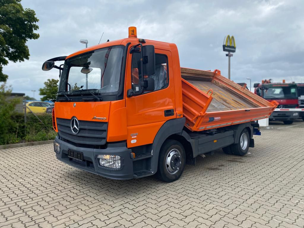 MERCEDES-BENZ Atego 818 K 2-Achs Kipper Schalter - Utilitaire benne: photos 1 MERCEDES-BENZ Atego 818 K 2-Achs Kipper Schalter - Utilitaire benne: photos 1