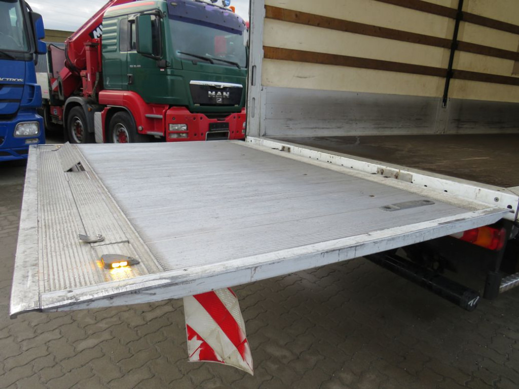 MERCEDES-BENZ Atego 818 L Pritsche LBW LBW 1 to AHK+Luftans - Utilitaire plateau baché: photos 4 MERCEDES-BENZ Atego 818 L Pritsche LBW LBW 1 to AHK+Luftans - Utilitaire plateau baché: photos 4