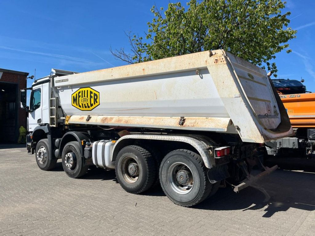Mercedes-Benz Arocs 3240 B 8x4 4 Achs Muldenkipper Meiller - Camion benne: photos 3 Mercedes-Benz Arocs 3240 B 8x4 4 Achs Muldenkipper Meiller - Camion benne: photos 3