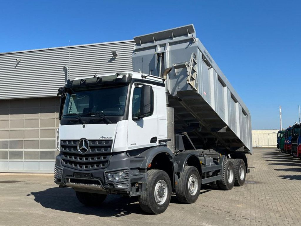 Mercedes-Benz Arocs 4153 8x6 4 Achs Muldenkipper Meiller - Camion benne: photos 1 Mercedes-Benz Arocs 4153 8x6 4 Achs Muldenkipper Meiller - Camion benne: photos 1