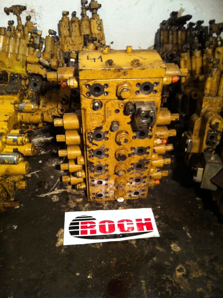 CATERPILLAR M7-1102-02/5M7-22 1220121 821040-F 2407  00959815  S22 - 6 SEKCYJNY - Valve hydraulique pour Pelle: photos 1 CATERPILLAR M7-1102-02/5M7-22 1220121 821040-F 2407  00959815  S22 - 6 SEKCYJNY - Valve hydraulique pour Pelle: photos 1