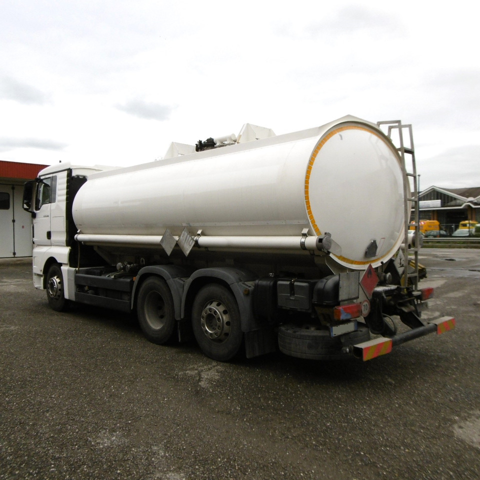 MAN 26.480 - Camion citerne: photos 4 MAN 26.480 - Camion citerne: photos 4