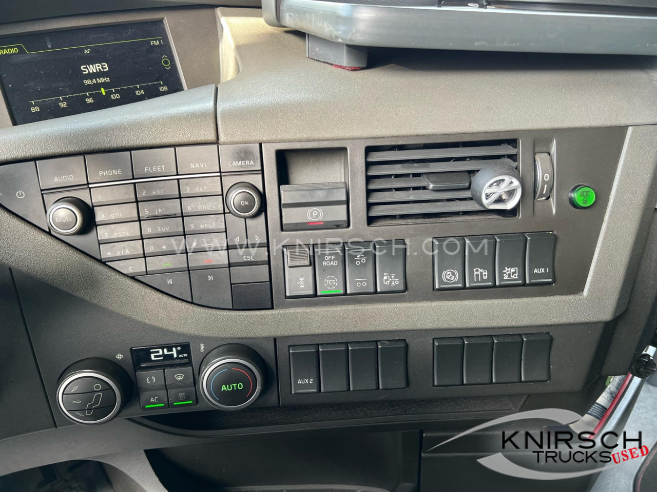 VOLVO FH460 Getränkefahrzeug mit Böse Anhänger 2x LBW - Camion pour le transport de boissons: photos 4 VOLVO FH460 Getränkefahrzeug mit Böse Anhänger 2x LBW - Camion pour le transport de boissons: photos 4