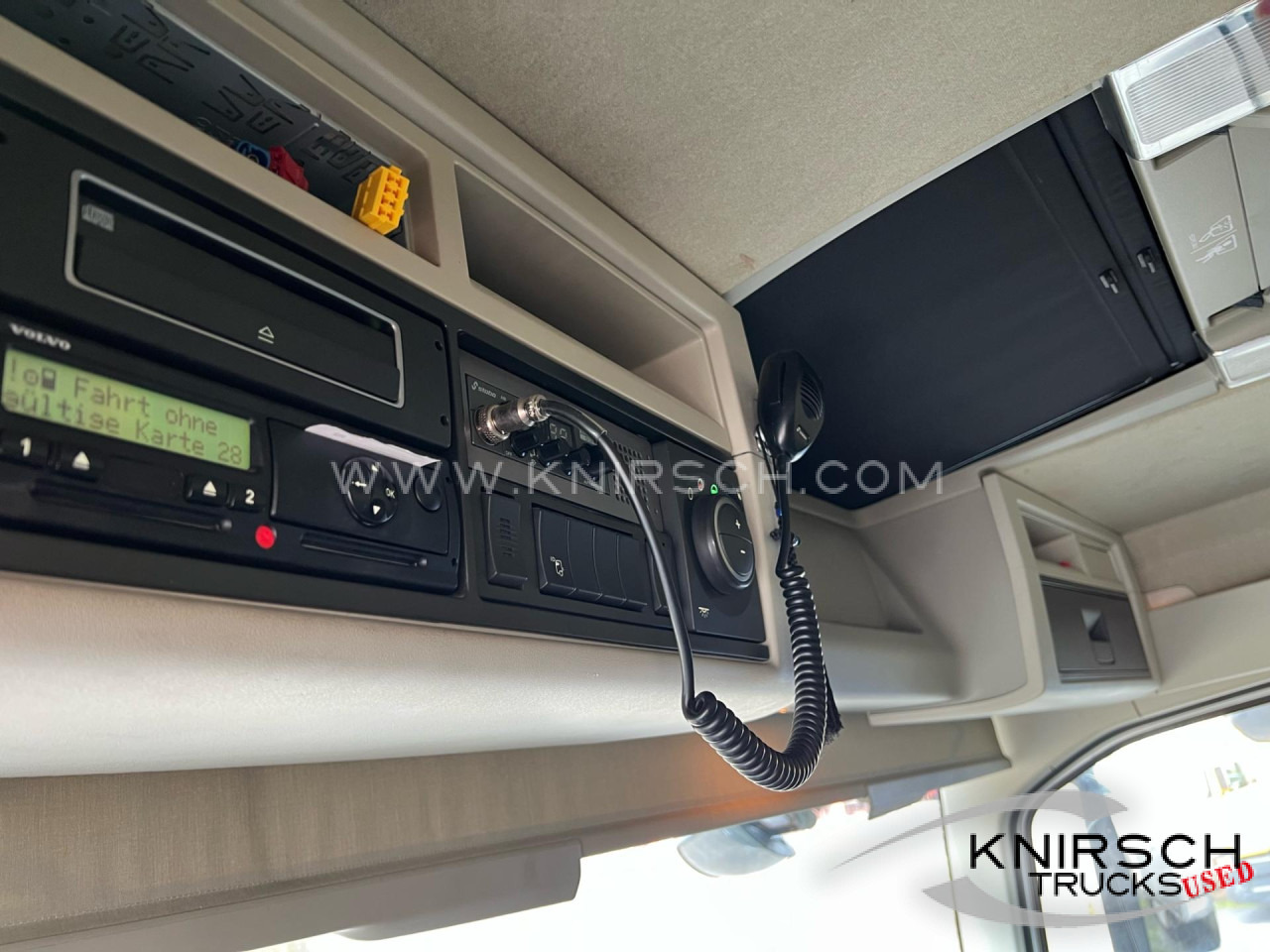 VOLVO FH460 Getränkefahrzeug mit Böse Anhänger 2x LBW - Camion pour le transport de boissons: photos 2 VOLVO FH460 Getränkefahrzeug mit Böse Anhänger 2x LBW - Camion pour le transport de boissons: photos 2