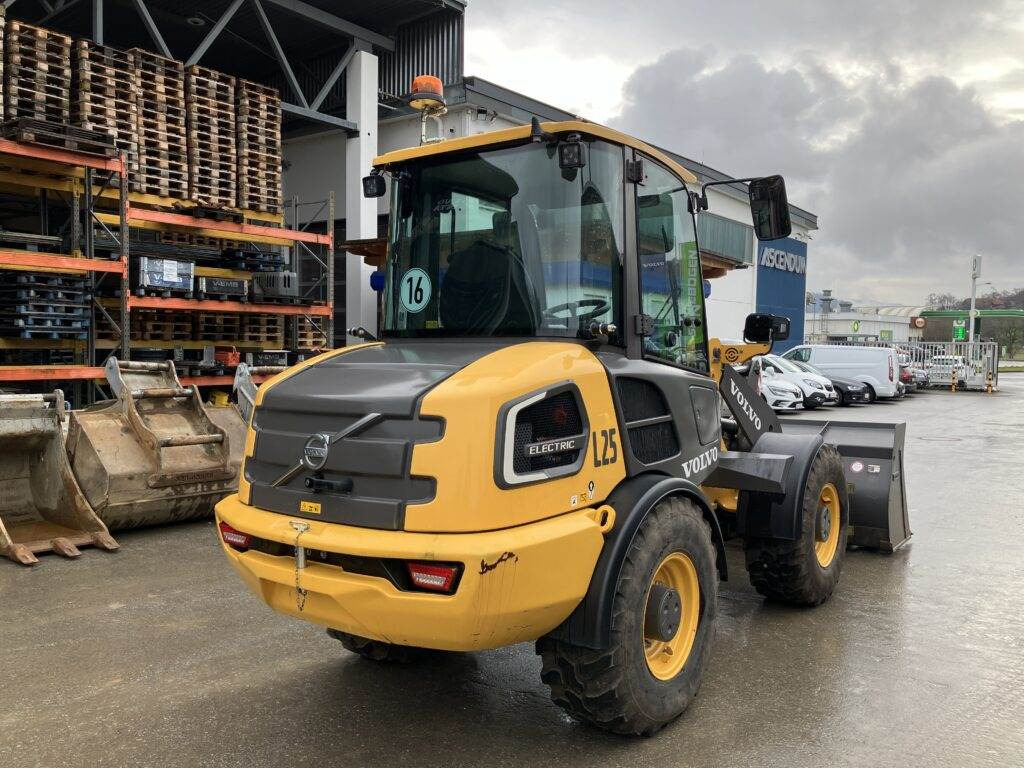 Volvo JL25H Electric - Mini chargeuse: photos 2 Volvo JL25H Electric - Mini chargeuse: photos 2