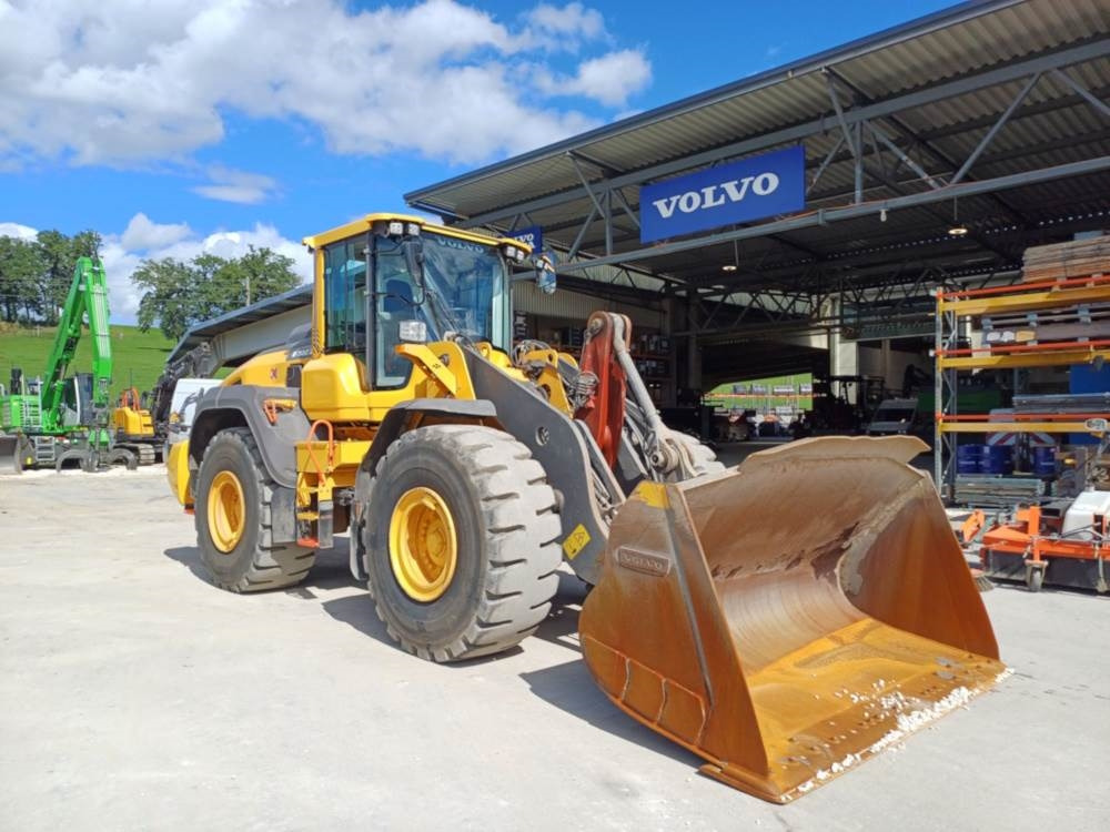 Volvo L110H - Chargeuse sur pneus: photos 1 Volvo L110H - Chargeuse sur pneus: photos 1