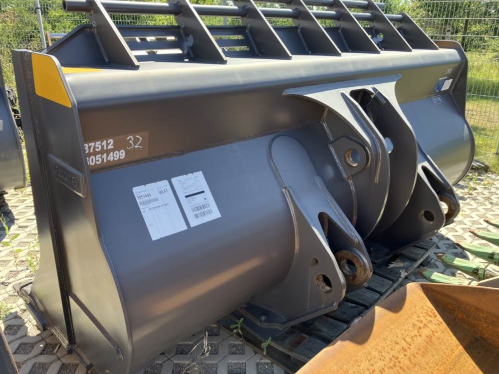 Volvo Schaufel mit Zähnen - Godet: photos 2 Volvo Schaufel mit Zähnen - Godet: photos 2