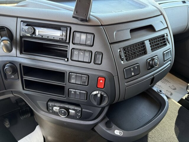 DAF XF 480 Pritsche Kran Plafinger 21000L - Camion plateau, Camion grue: photos 2 DAF XF 480 Pritsche Kran Plafinger 21000L - Camion plateau, Camion grue: photos 2