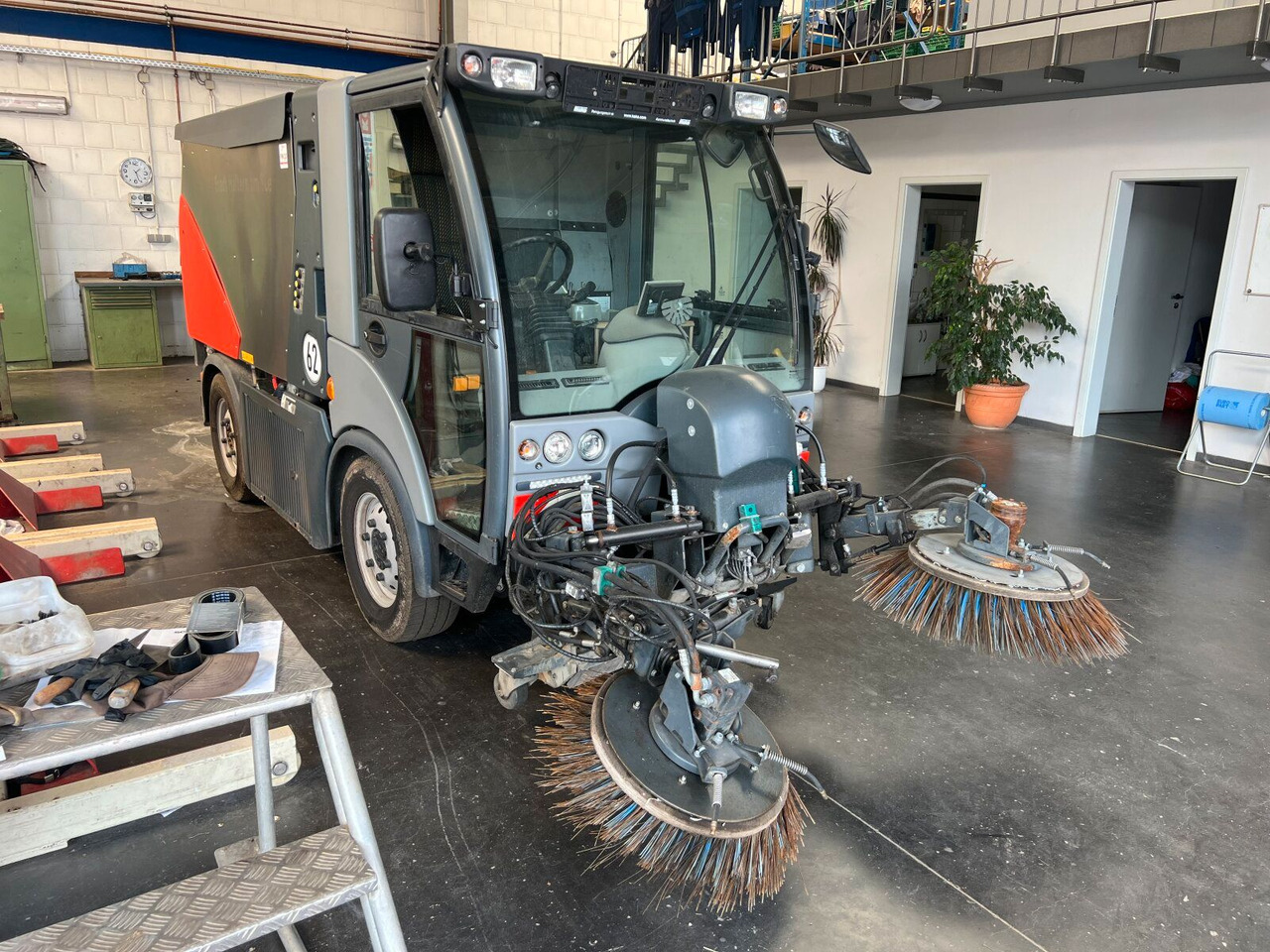 Hako Citymaster CM 2200 Kehrmaschine 2 m³ - Balayeuse de voirie: photos 3 Hako Citymaster CM 2200 Kehrmaschine 2 m³ - Balayeuse de voirie: photos 3
