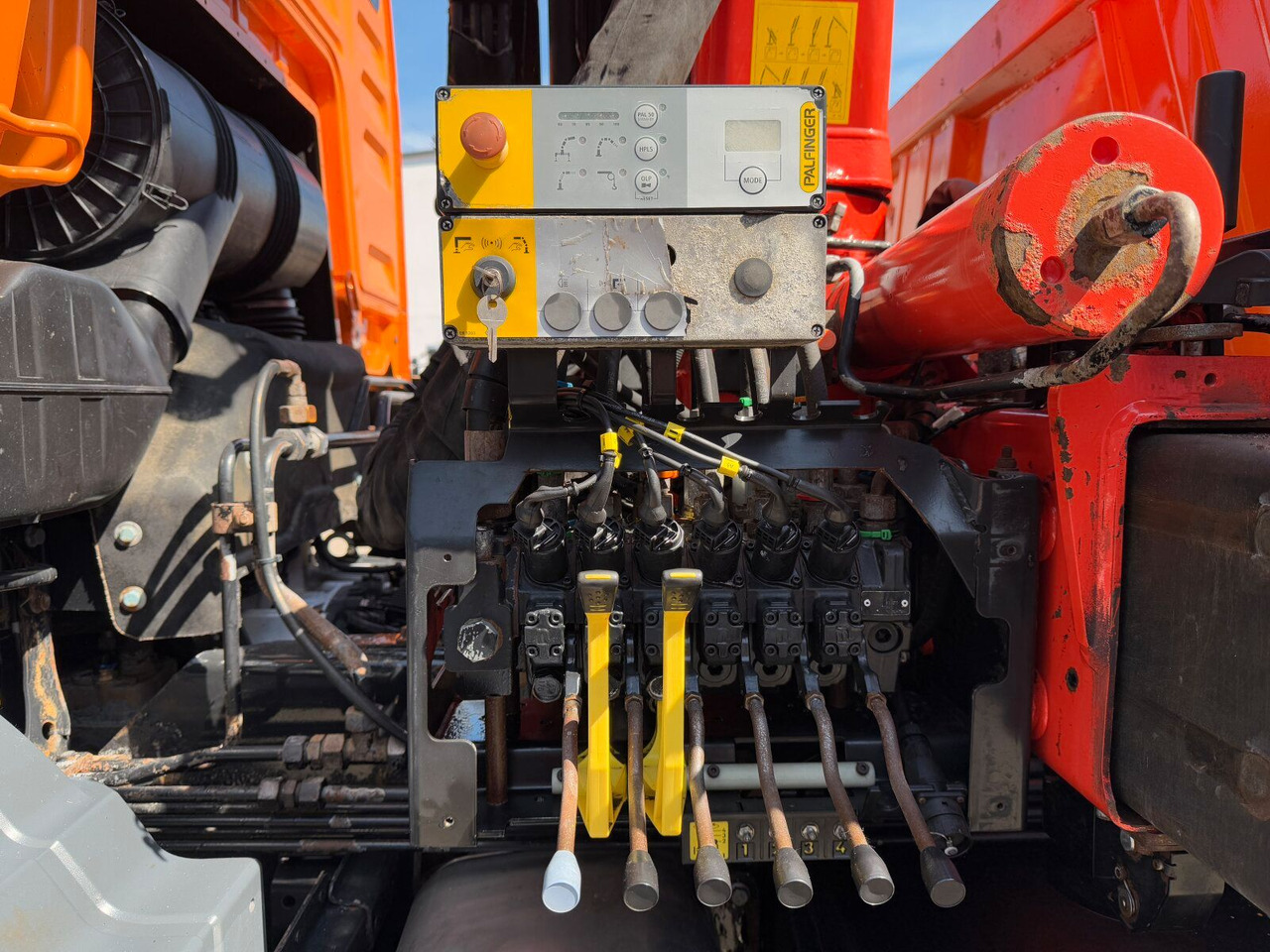 Camion benne, Camion grue MAN TGA 18.360 4x4 Kipper Kran PALFINGER Winterd.: photos 18
