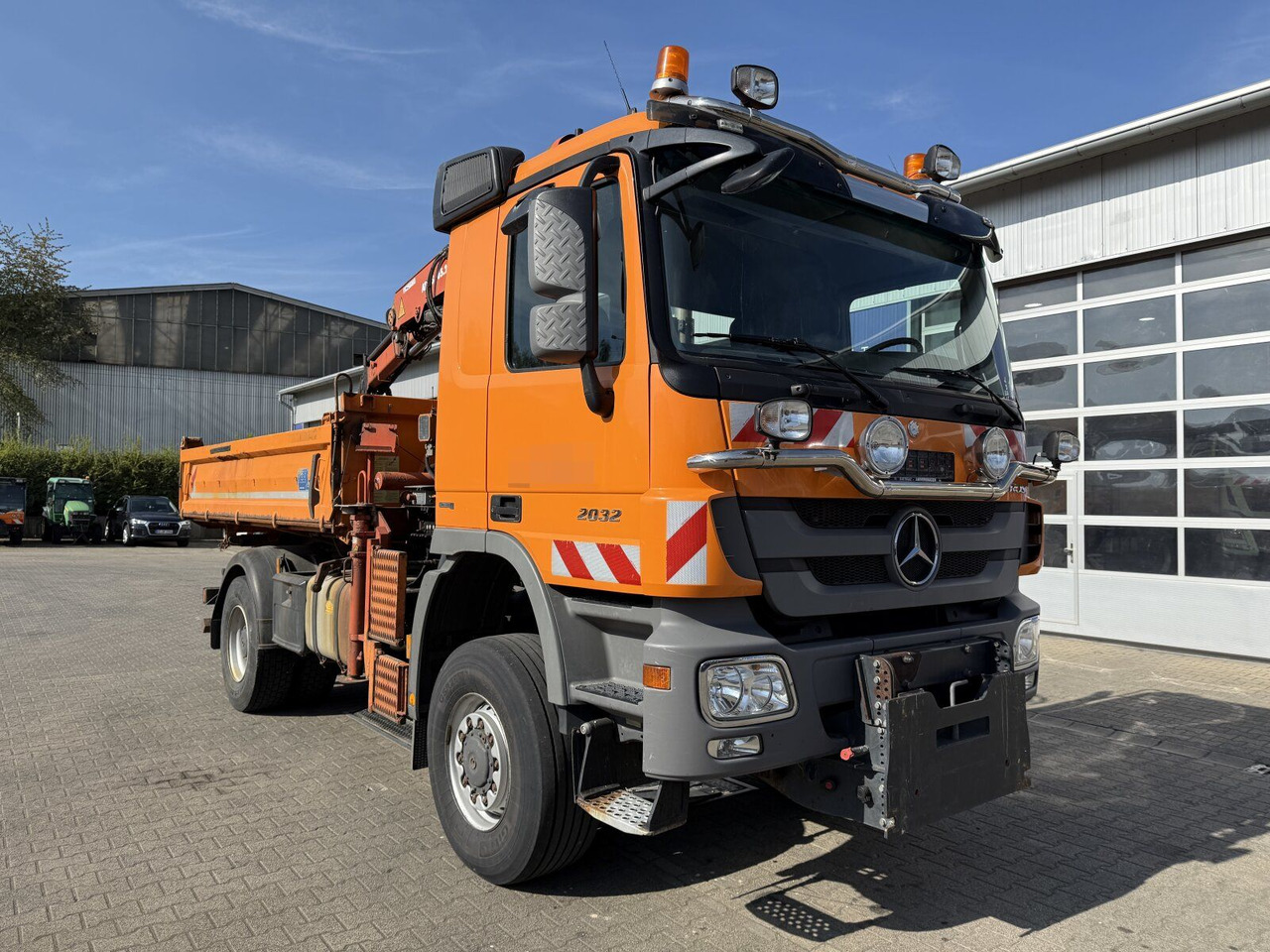 Mercedes-Benz ACTROS 2044 4x4 Kipper Kran ATLAS 65.2 A2L - Camion grue: photos 1 Mercedes-Benz ACTROS 2044 4x4 Kipper Kran ATLAS 65.2 A2L - Camion grue: photos 1