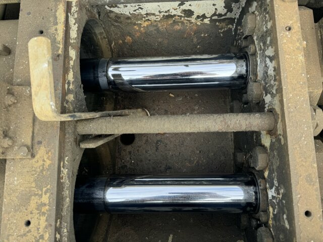 Mercedes-Benz ACTROS 3240 8x4 Betonpumpe PUTZMEISTER BSF 42 M - Camion pompe: photos 4 Mercedes-Benz ACTROS 3240 8x4 Betonpumpe PUTZMEISTER BSF 42 M - Camion pompe: photos 4