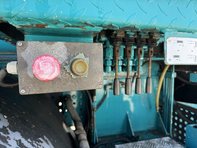 Camion pompe Mercedes-Benz AROCS 2844 6x4 Euro 6 Betonpumpe SERMAC 5Z33: photos 15