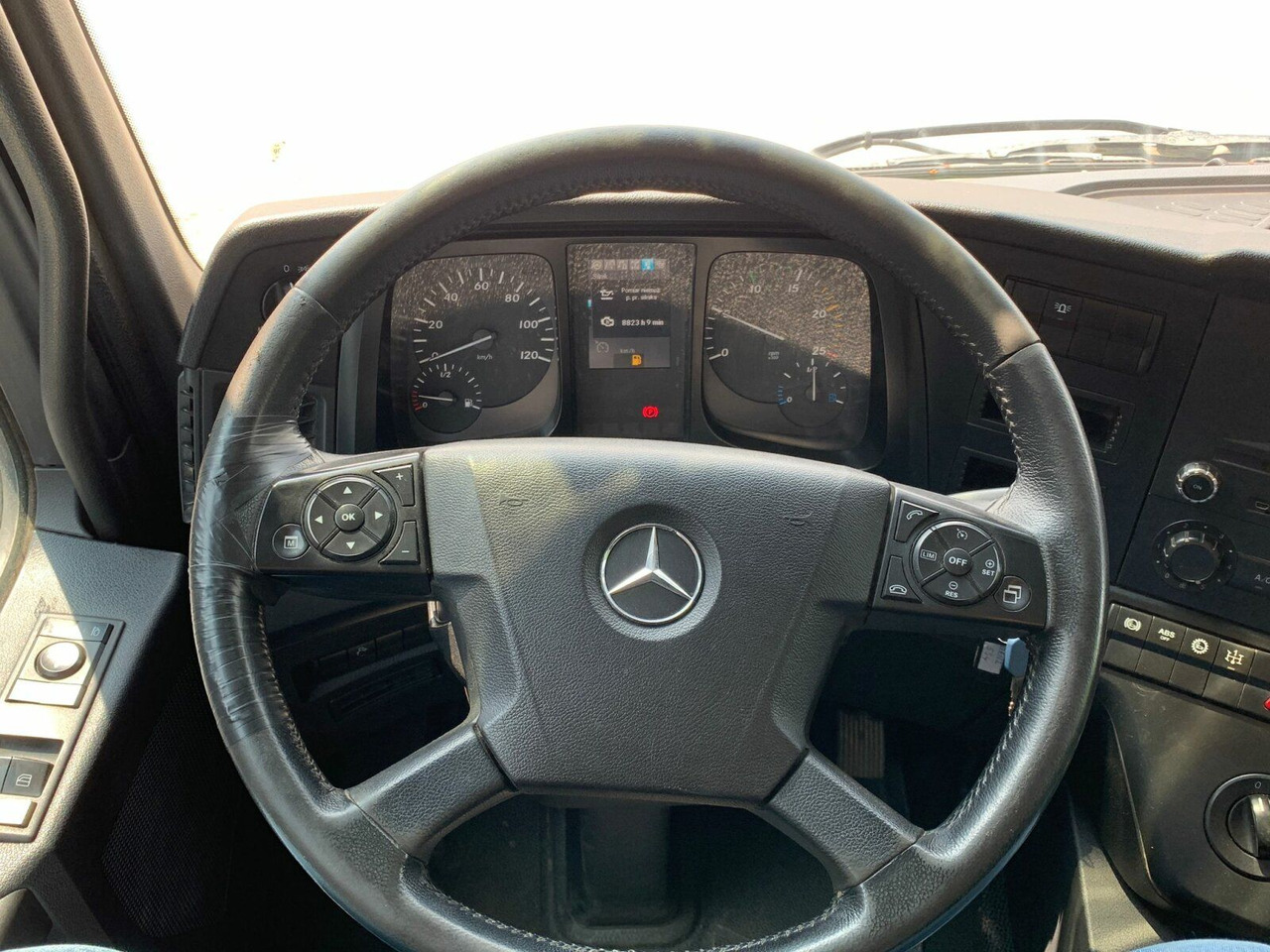 Camion benne Mercedes-Benz AROCS 4145 8x8 EURO6 Muldenkipper TOP!: photos 22