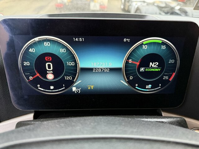 Mercedes-Benz Actros 2563 6x2 Euro 6 Abrollkipper Hyva 20-57-S - Châssis cabine: photos 2 Mercedes-Benz Actros 2563 6x2 Euro 6 Abrollkipper Hyva 20-57-S - Châssis cabine: photos 2