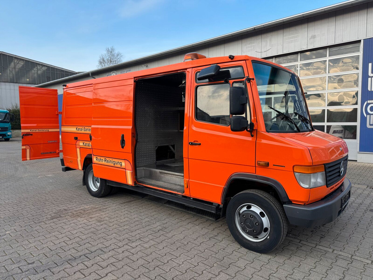 Mercedes-Benz Vario 818D Kanalreiniger Rockstroh Drain Jet 100 - Camion hydrocureur: photos 2 Mercedes-Benz Vario 818D Kanalreiniger Rockstroh Drain Jet 100 - Camion hydrocureur: photos 2