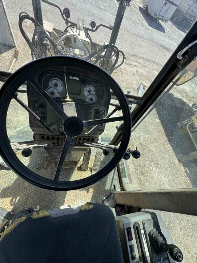 New Holland F106.6A alrrad 6x6 Grader 12 Ton - 10.700 Std - Niveleuse: photos 4 New Holland F106.6A alrrad 6x6 Grader 12 Ton - 10.700 Std - Niveleuse: photos 4