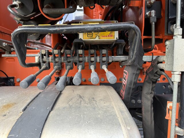 Renault Premium Lander Pritsche mit Kran FASSI - Camion grue, Camion plateau: photos 4 Renault Premium Lander Pritsche mit Kran FASSI - Camion grue, Camion plateau: photos 4