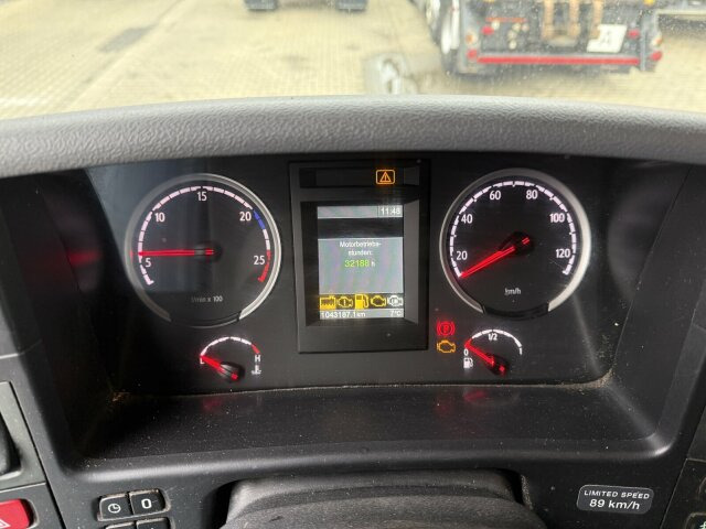 Scania R560 6x4 Holztransport Kran LOGLIFT HIAB 140S79R - Camion grumier, Camion grue: photos 2 Scania R560 6x4 Holztransport Kran LOGLIFT HIAB 140S79R - Camion grumier, Camion grue: photos 2