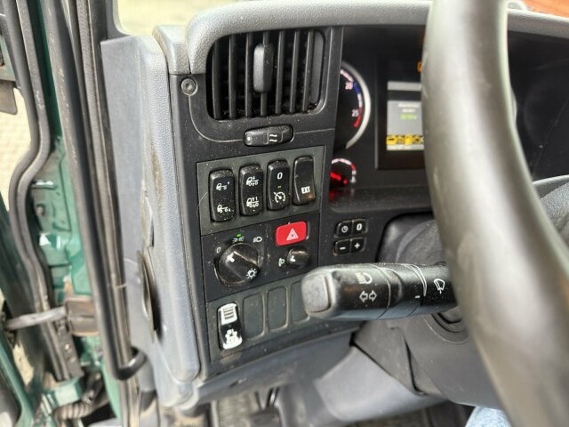 Scania R560 6x4 Holztransport Kran LOGLIFT HIAB 140S79R - Camion grumier, Camion grue: photos 3 Scania R560 6x4 Holztransport Kran LOGLIFT HIAB 140S79R - Camion grumier, Camion grue: photos 3