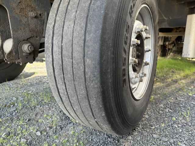 Schmitz Cargobull Gotha AFG 18 BS Baustoffanhänger 2 Achse - Remorque plateau: photos 4 Schmitz Cargobull Gotha AFG 18 BS Baustoffanhänger 2 Achse - Remorque plateau: photos 4