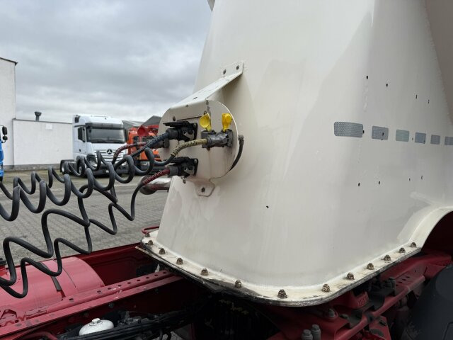 DAF XF480 FT 4x2 SZM Euro 6 ADR - Tracteur routier: photos 5 DAF XF480 FT 4x2 SZM Euro 6 ADR - Tracteur routier: photos 5