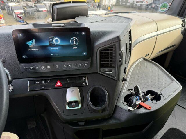 Mercedes-Benz ACTROS 1846 4x4 HAD Euro 6 Kipphydraulik - Tracteur routier: photos 3 Mercedes-Benz ACTROS 1846 4x4 HAD Euro 6 Kipphydraulik - Tracteur routier: photos 3