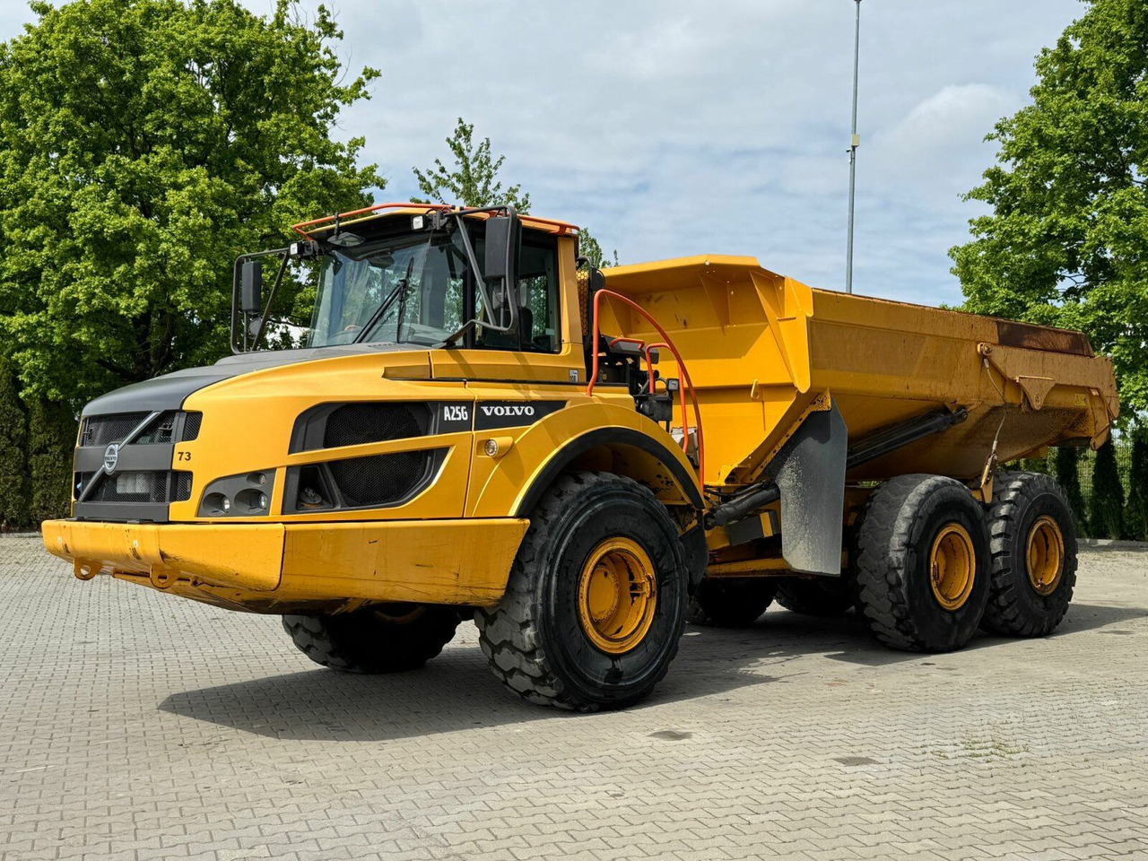 Volvo A25G Dumper 22,5 Ton 11.361 Stunden Volvo A25G Dumper 22,5 Ton 11.361 Stunden - Tombereau articulé: photos 2 Volvo A25G Dumper 22,5 Ton 11.361 Stunden Volvo A25G Dumper 22,5 Ton 11.361 Stunden - Tombereau articulé: photos 2