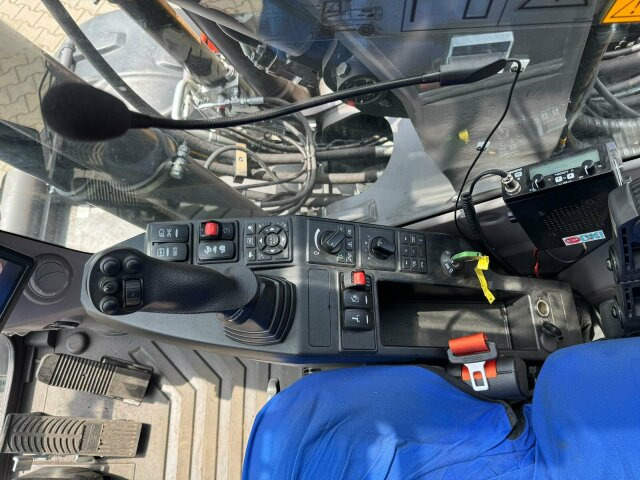 Volvo EWR150E Mobilbagger mit ROTATOR ENCONG EC319 - Pelle sur pneus: photos 3 Volvo EWR150E Mobilbagger mit ROTATOR ENCONG EC319 - Pelle sur pneus: photos 3