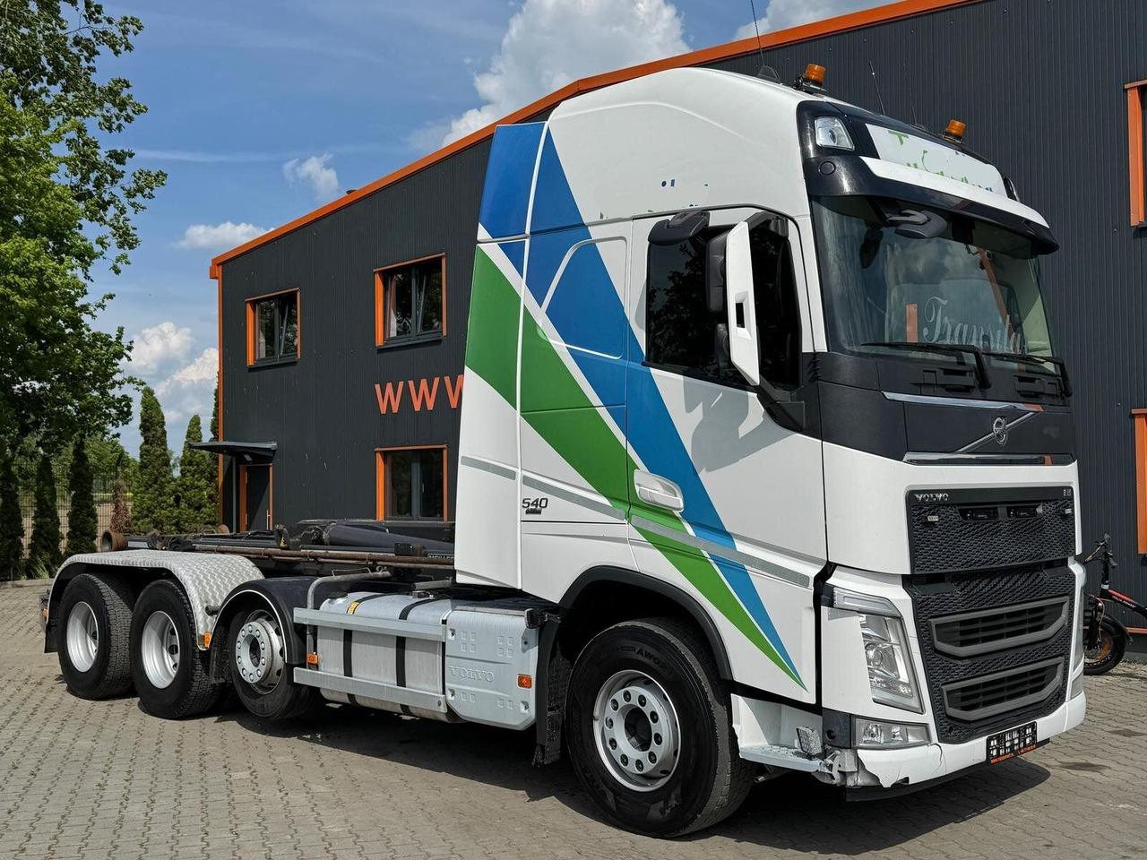 Volvo FH 540 8x4 Abrollkipper MEILLER RK 26.67 - Camion ampliroll: photos 1 Volvo FH 540 8x4 Abrollkipper MEILLER RK 26.67 - Camion ampliroll: photos 1