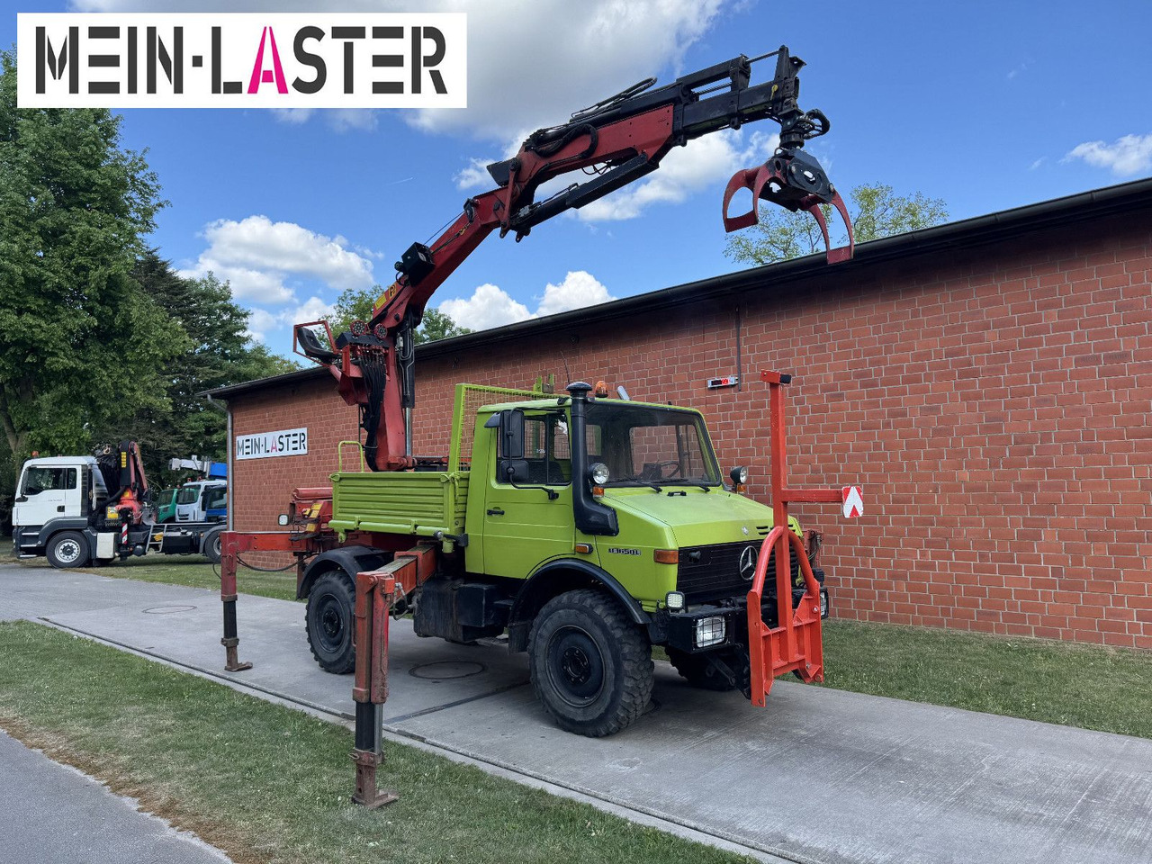 Unimog U 1650 PK 10500 Kran 15 m max. 3,9 t Seilwinde - Camion grue: photos 1 Unimog U 1650 PK 10500 Kran 15 m max. 3,9 t Seilwinde - Camion grue: photos 1