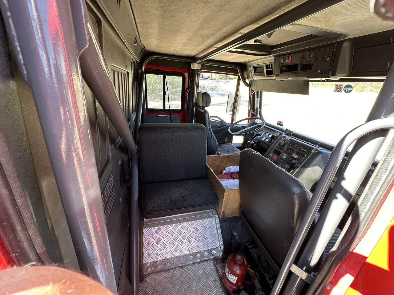 Camion de pompier IVECO EUROCARGO 190E30. 4x4: photos 10