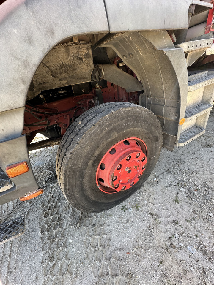 Camion de pompier IVECO EUROCARGO 190E30. 4x4: photos 13
