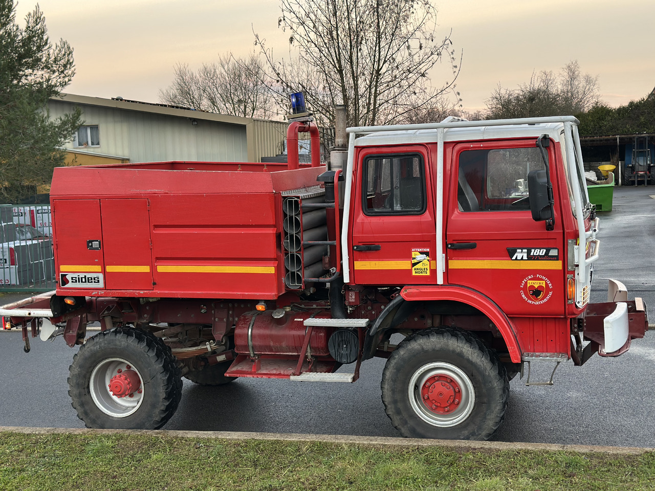 RENAULT M180 - Camion de pompier: photos 5 RENAULT M180 - Camion de pompier: photos 5