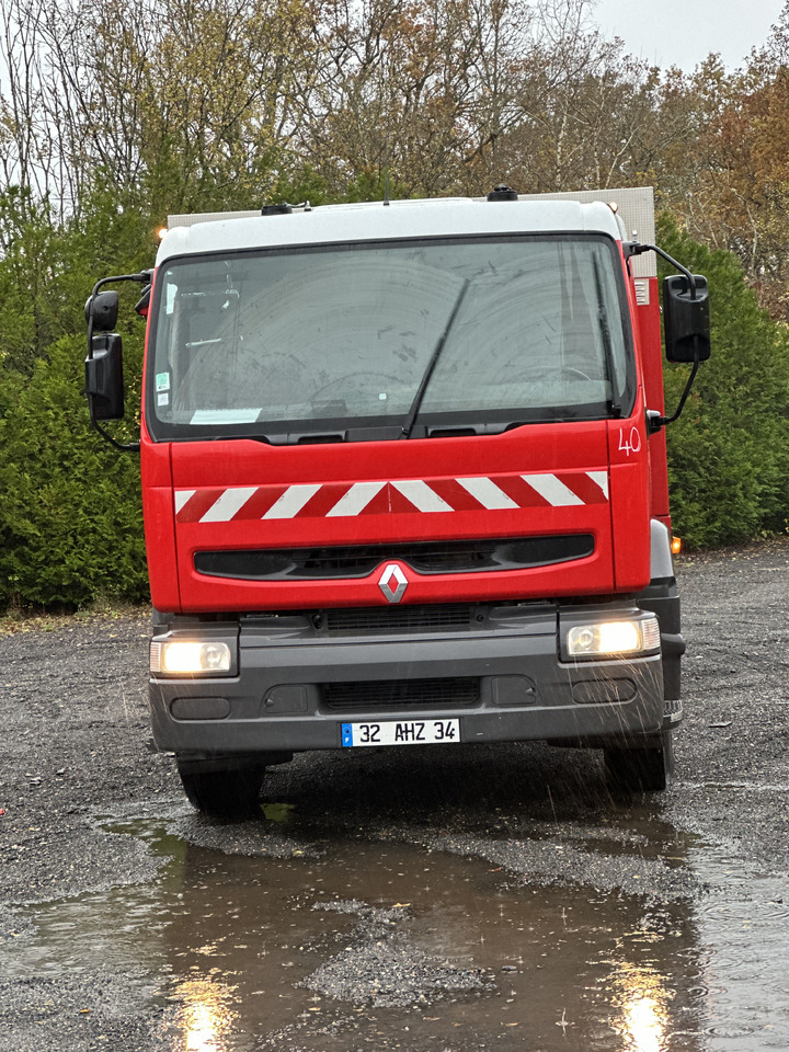 RENAULT PREMIUM - Camion de pompier: photos 1 RENAULT PREMIUM - Camion de pompier: photos 1