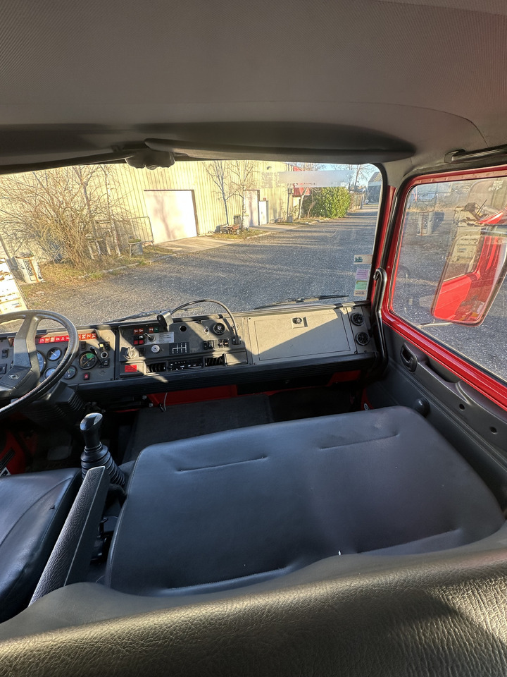 Camion de pompier Renault M 210: photos 9