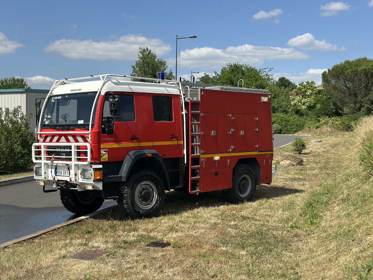 SHACMAN LE. 18-220 - Camion de pompier: photos 4 SHACMAN LE. 18-220 - Camion de pompier: photos 4