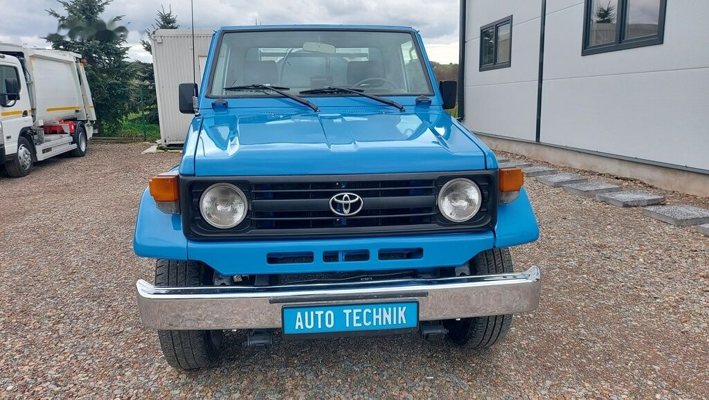 Toyota Land Cruiser COMBI HYDRO CLEANER 4x4 - Camion hydrocureur: photos 3 Toyota Land Cruiser COMBI HYDRO CLEANER 4x4 - Camion hydrocureur: photos 3