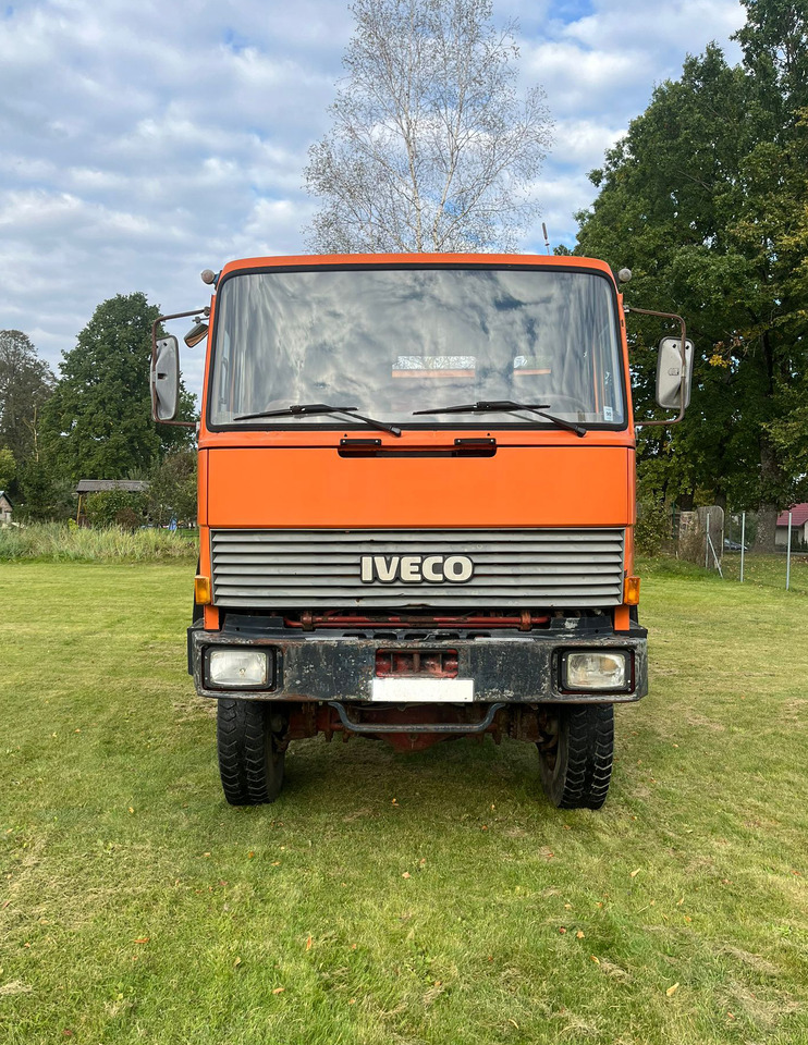 IVECO Magirus 260-30 - Camion benne: photos 2 IVECO Magirus 260-30 - Camion benne: photos 2