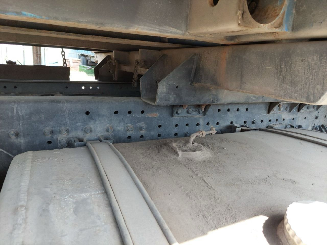 Camion plateau MAN 26.414: photos 9