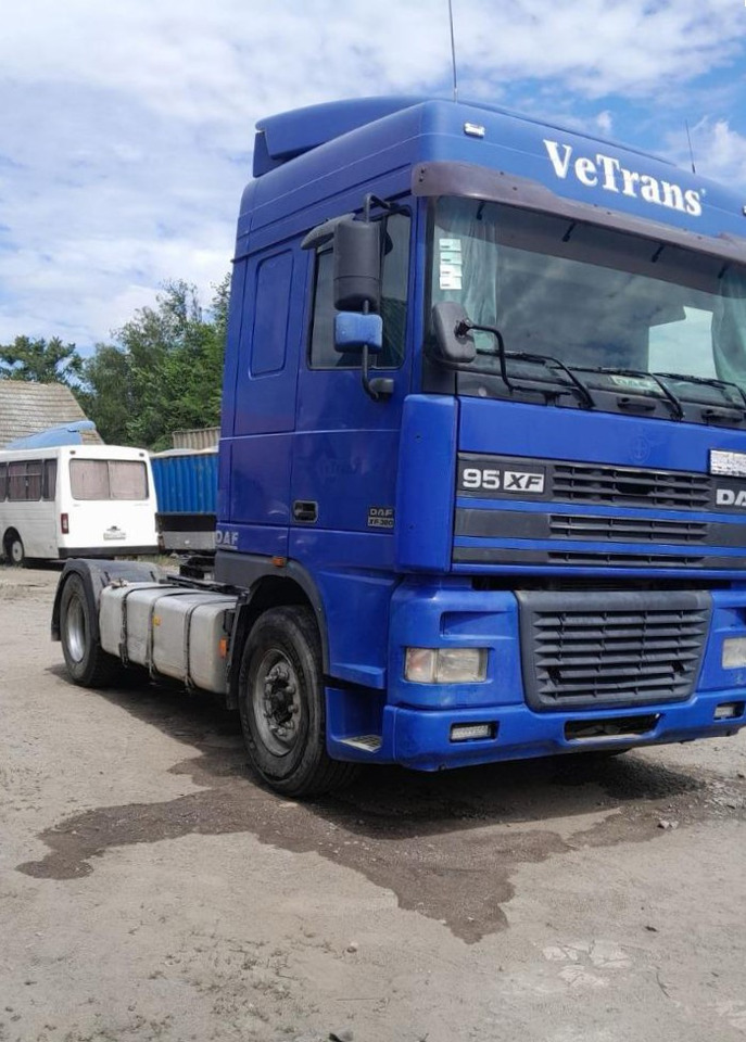 DAF XF 95.380 - Tracteur routier: photos 1 DAF XF 95.380 - Tracteur routier: photos 1