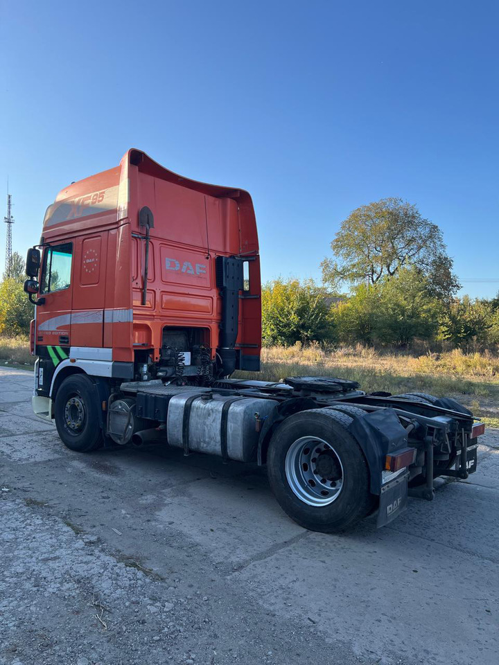 DAF XF95.430 ID1656S - Tracteur routier: photos 4 DAF XF95.430 ID1656S - Tracteur routier: photos 4